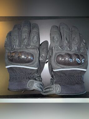 Olympia L Black Tactical Gloves with Knuckle Protection fits men’s M-L